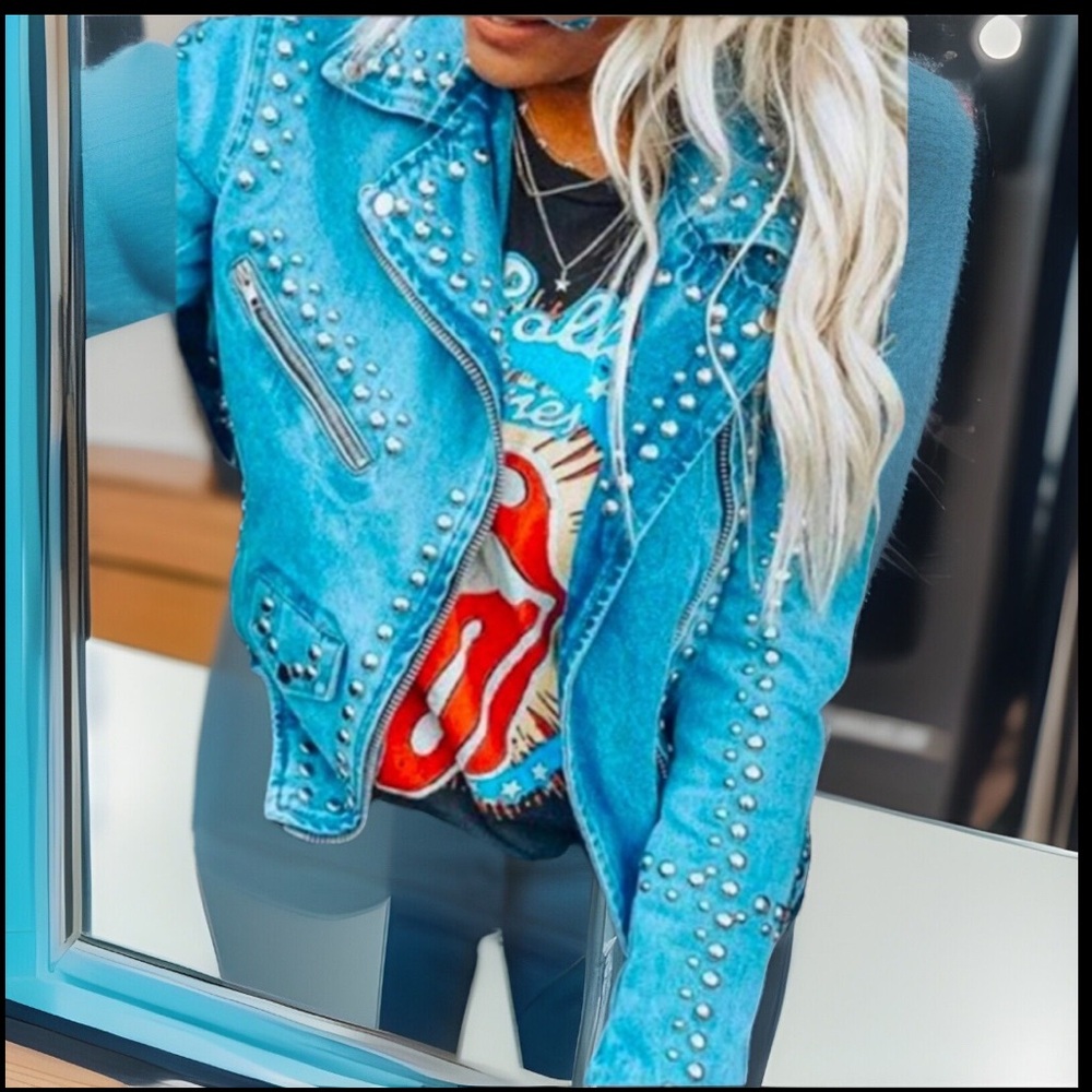 Vintage Style “THE ROLLING STONES “ Rock & Roll Distressed Rare T-Shirt